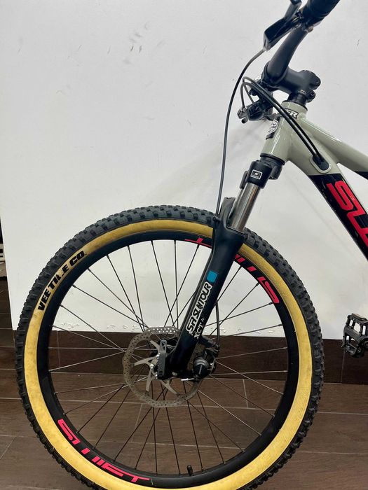 Bicicleta SWIFT GROM 24 - Como Nova!