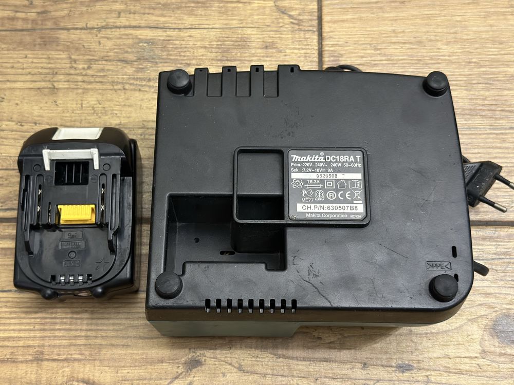 Bateria, akumulator 5AH 18V i szybka ładowarka DC18RA firmy Makita