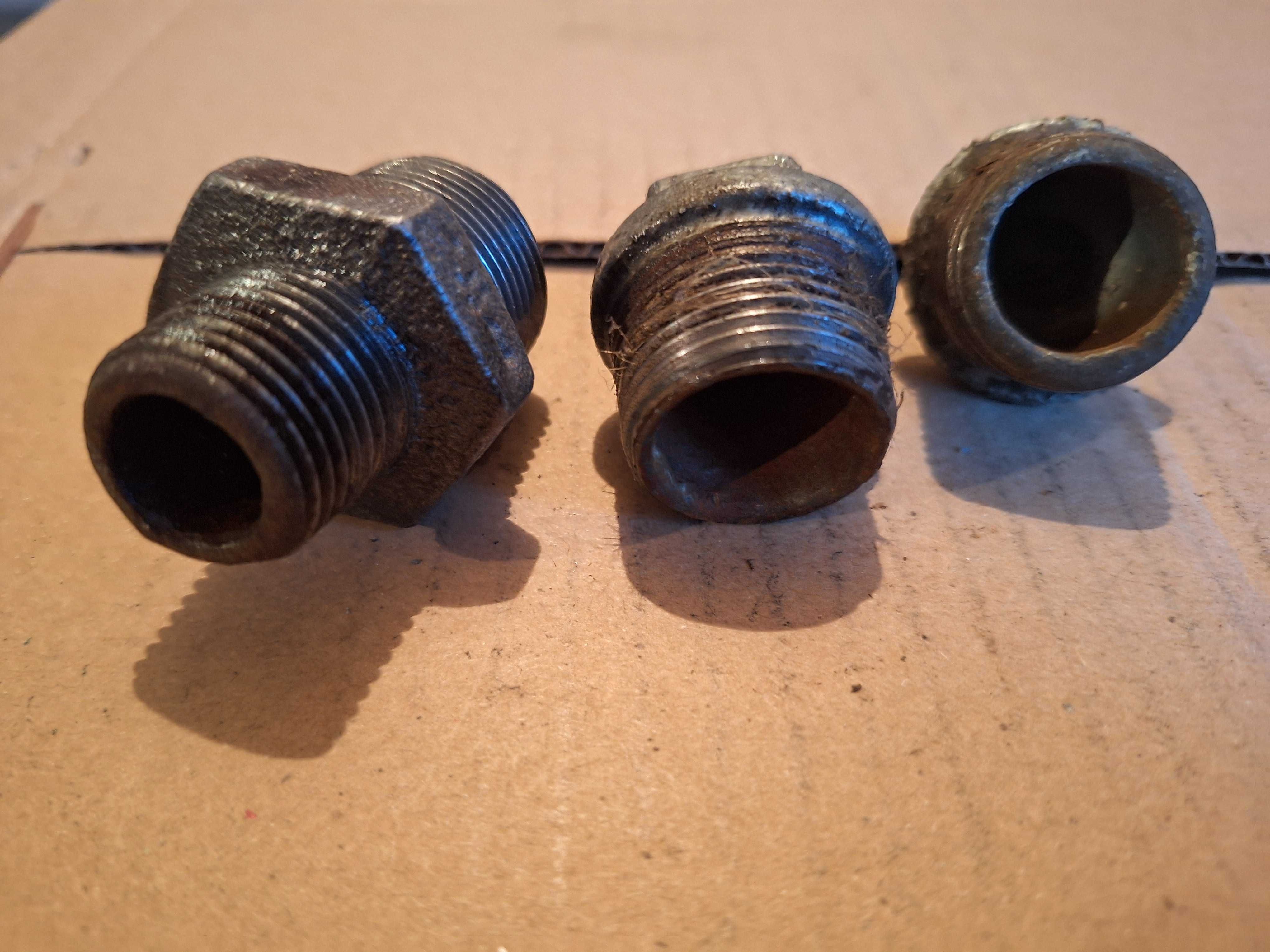 Korek 3/4" 2szt. i nypel redukcyjny z 3/4" na 1/2"