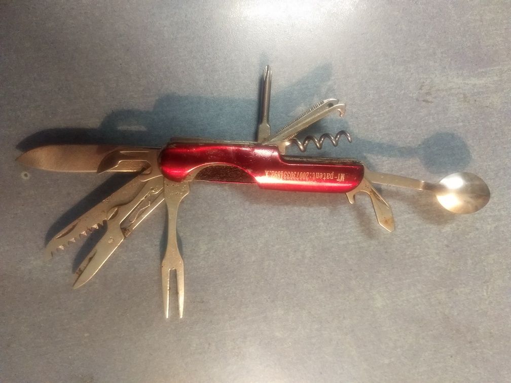 Mega sczyzoryk noz multitool swiss gratka jedyny
