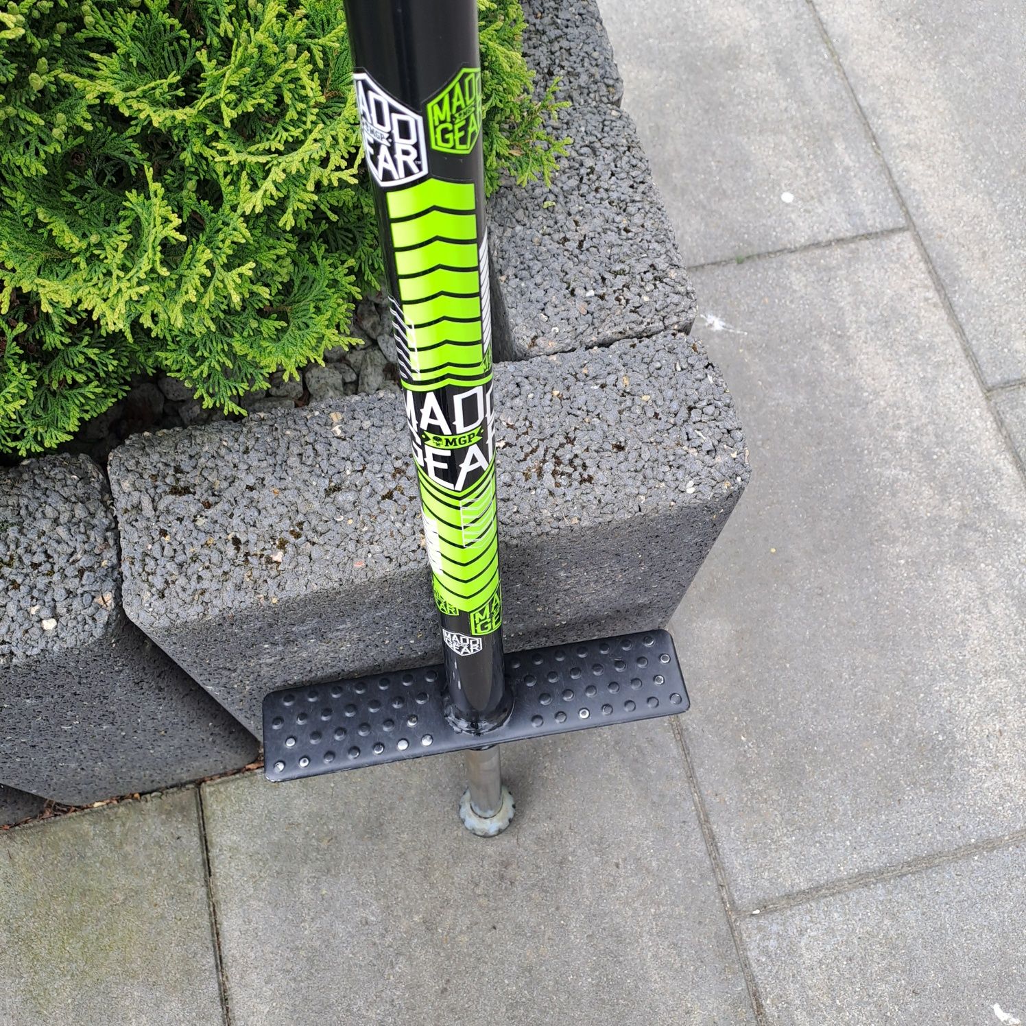 Czarno zielone pogo
