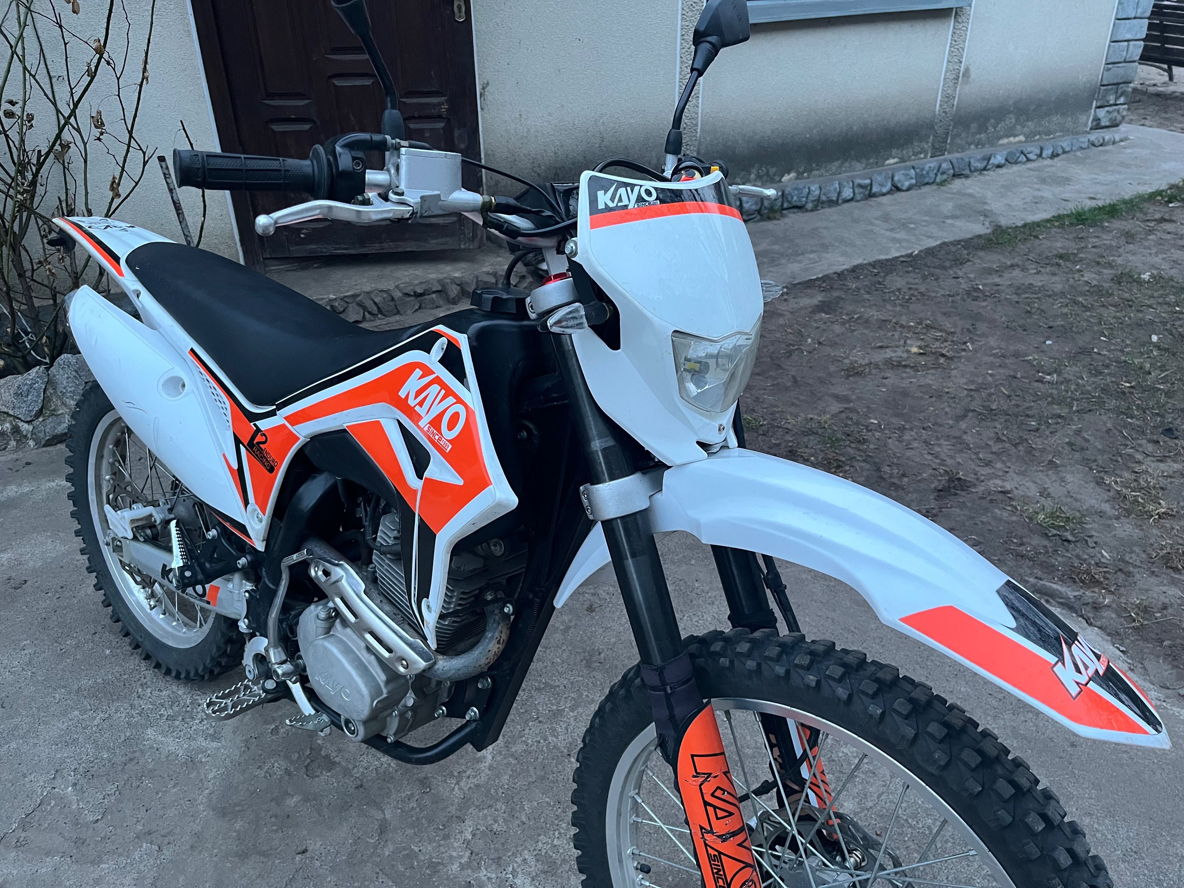 Продам мотоцикл ендуро KAYO Skybike T2