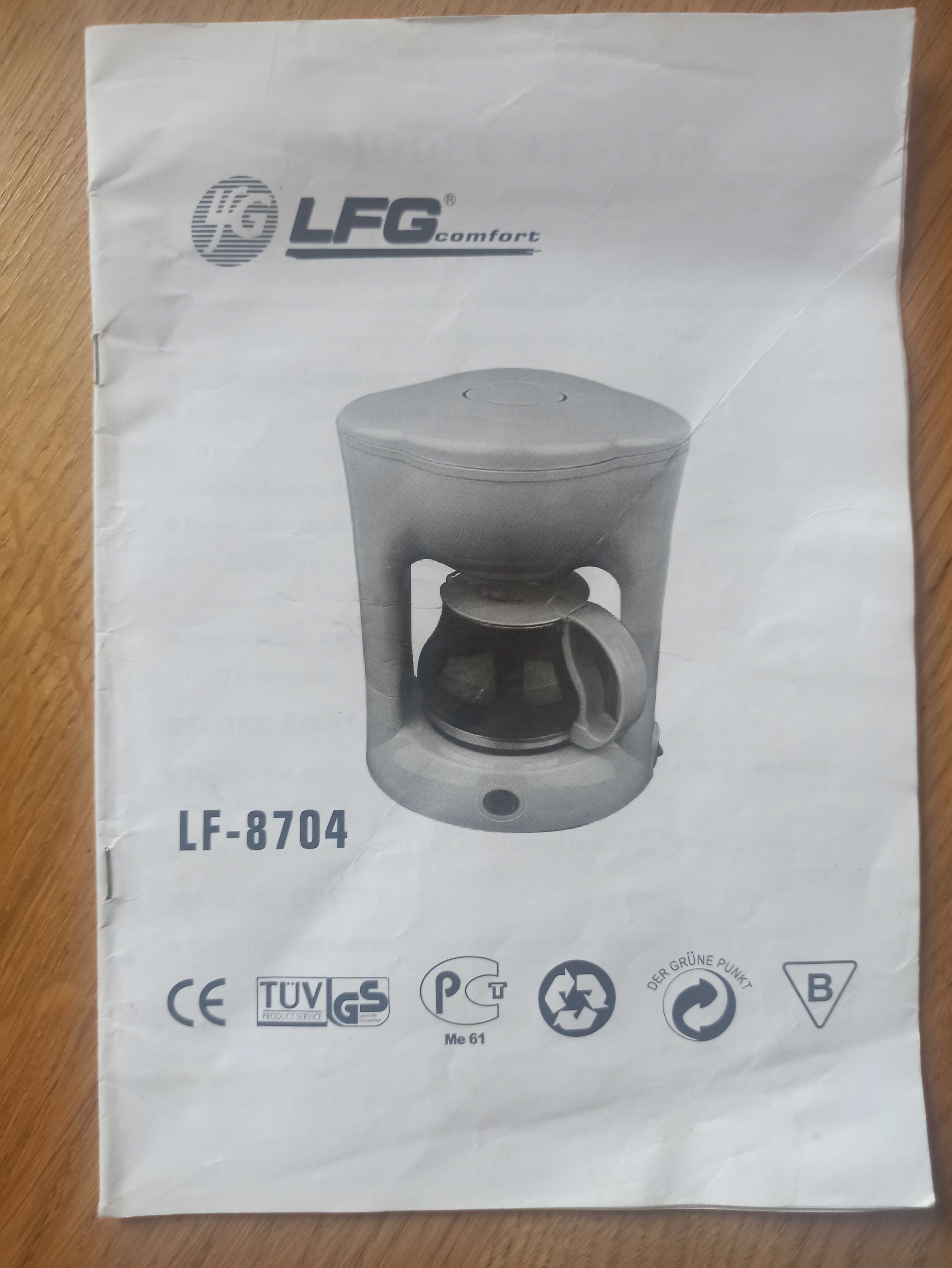 Крапельна кавоварка Lf-8704 з чашками