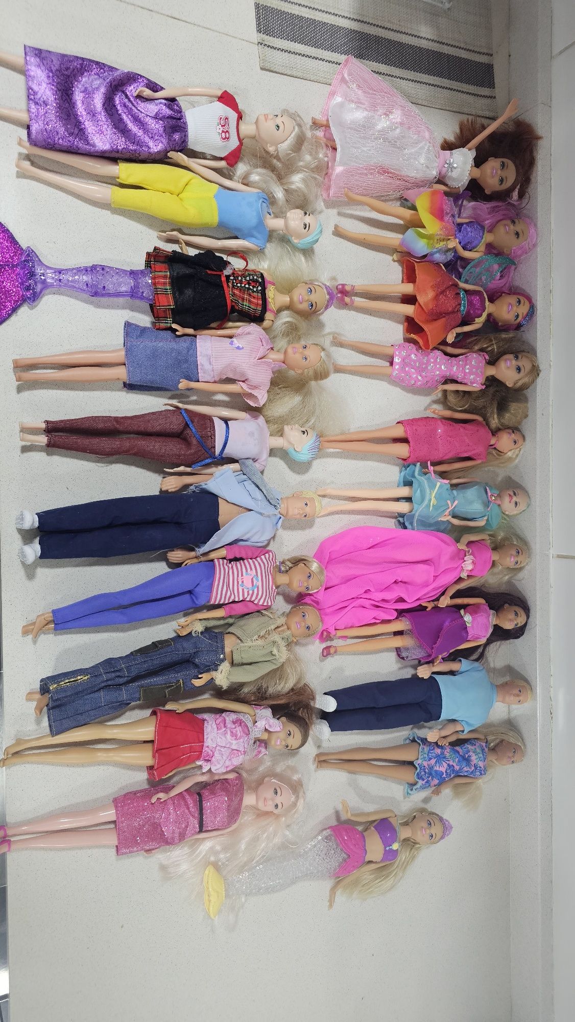 Vendo bonecas barbie