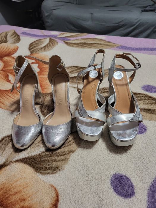 Sapatos classicos de mulher