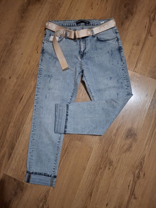 Spodnie damskie z paskiem