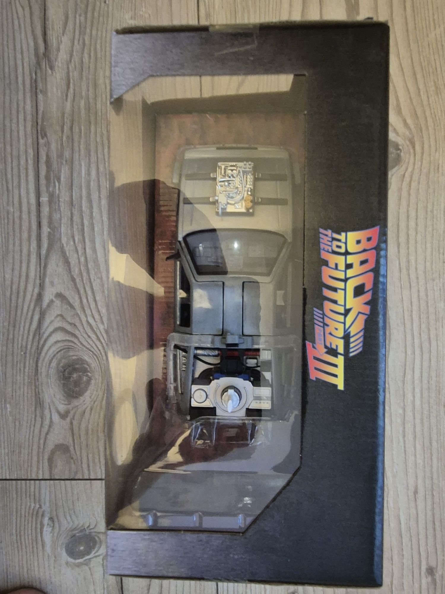 Model samochodowy  DeLorean DMC-12 Time Machine