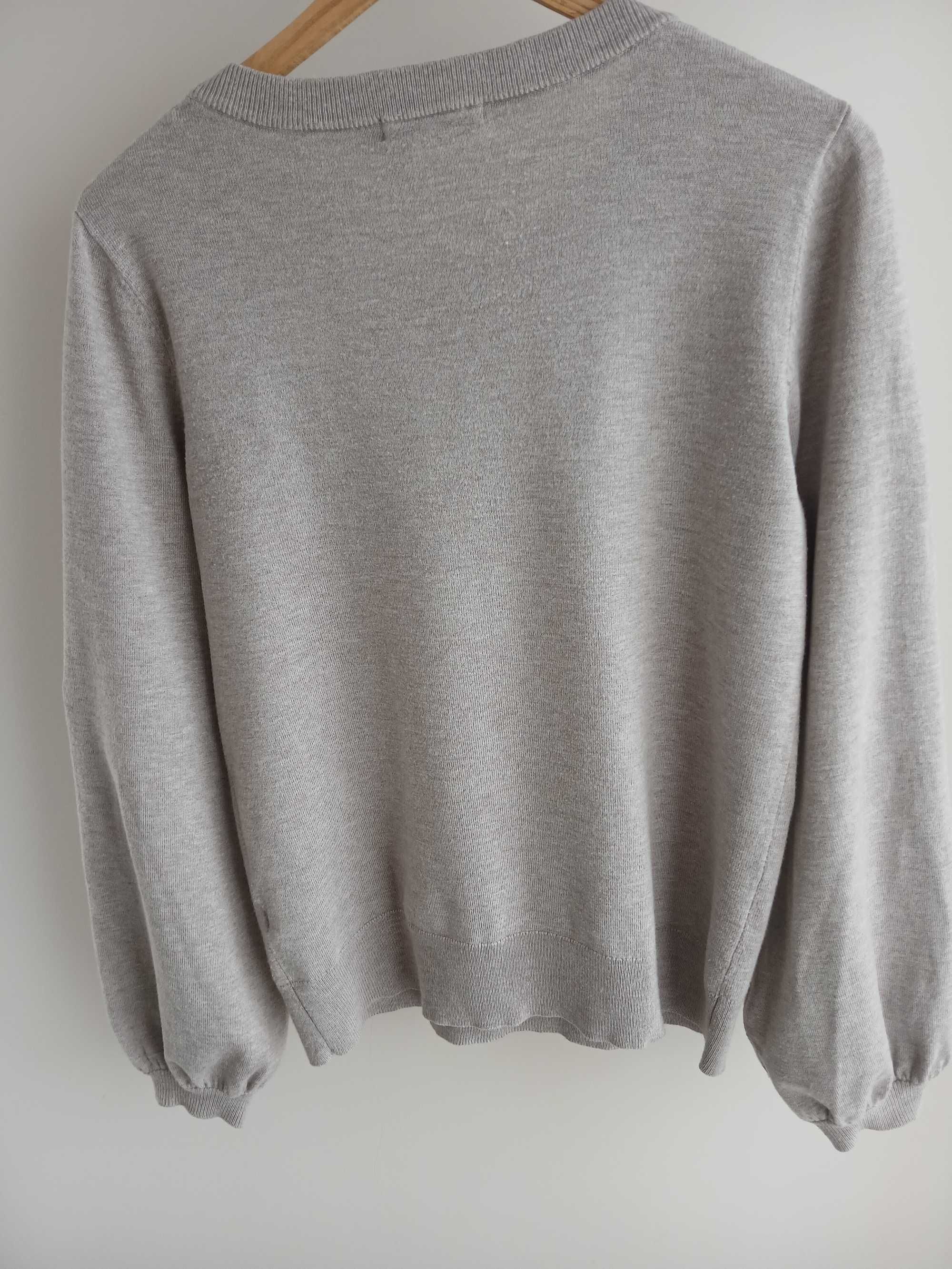 Beżowy sweter Tatuum z bufiastymi rękawami XS