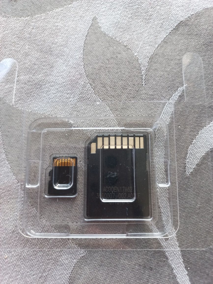 Cartão de memória Micro SD 16 Gb e adaptador