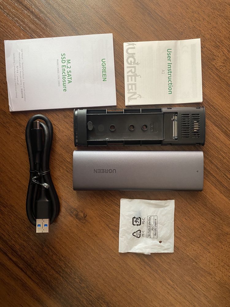 Зовнішня кишеня Ugreen CM400 M.2 SATA NGFF - USB Type-C