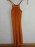 Vestido na cor mostarda