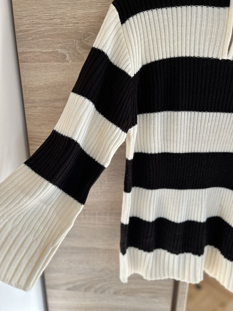 sweter H&M oversize na suwak golf półgolf kremowy w czarne paski