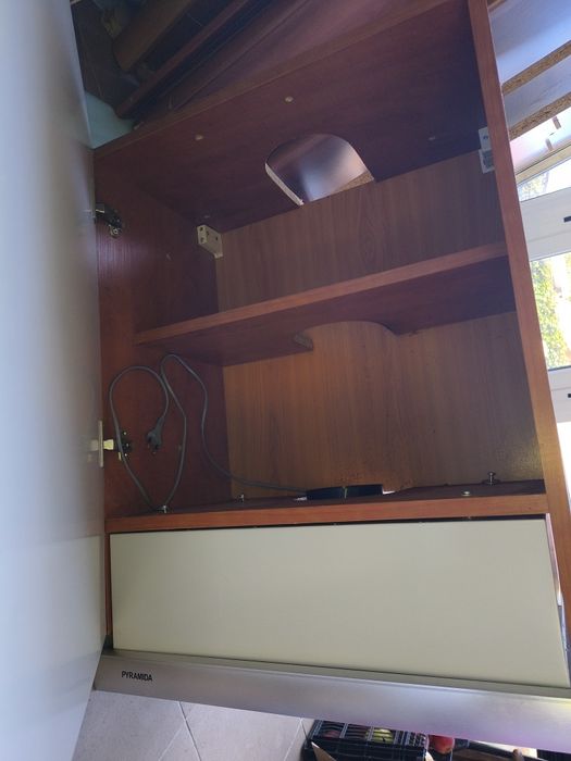 Витяжка Pyramida TL 60 INOX/2M вбудована з шафкою