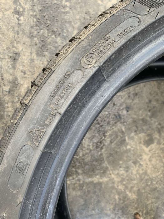 Шини 305/30 R21 пара Michelin 2023p зима 7мм