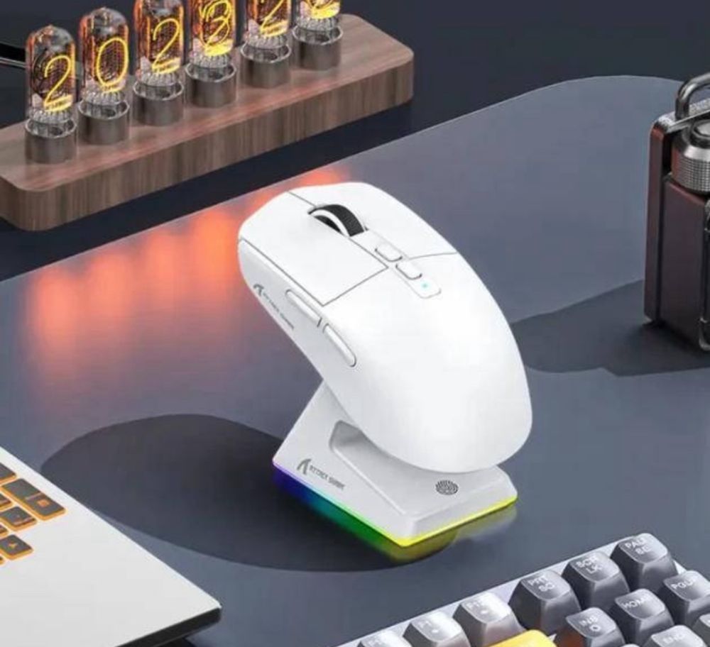 Мишка Attack Shark X6 PAW3395 WHITE з док-станцією / 26000 DPI