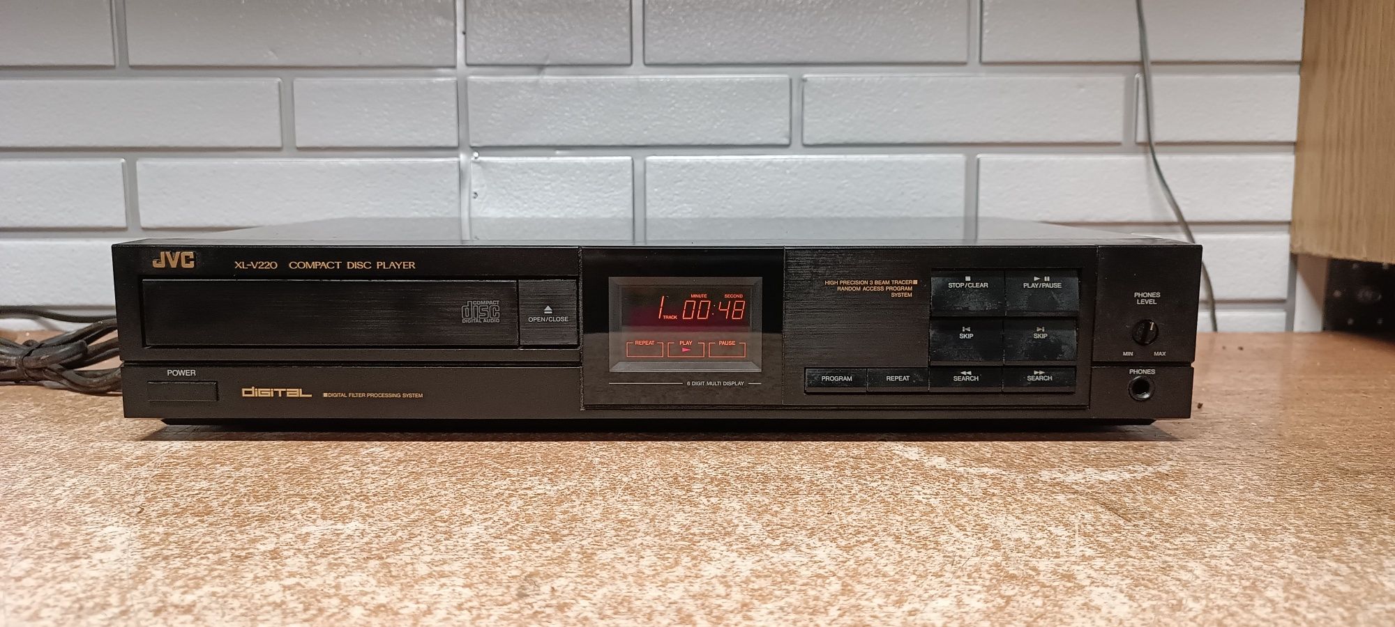 Odtwarzacz CD JVC xl-v200. Japan