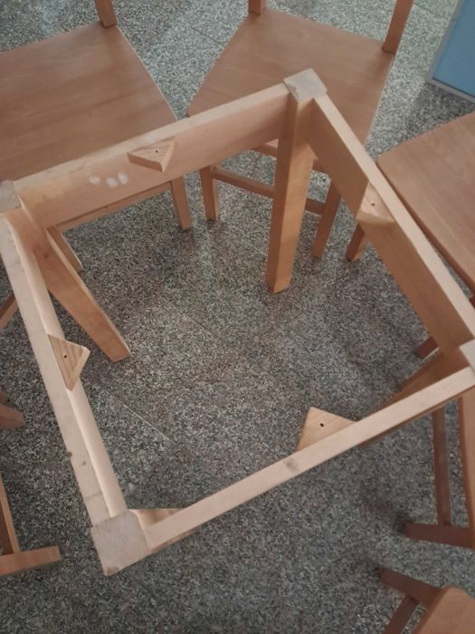 Mesa redonda 1.5m de diametro em faia+8 cadeiras