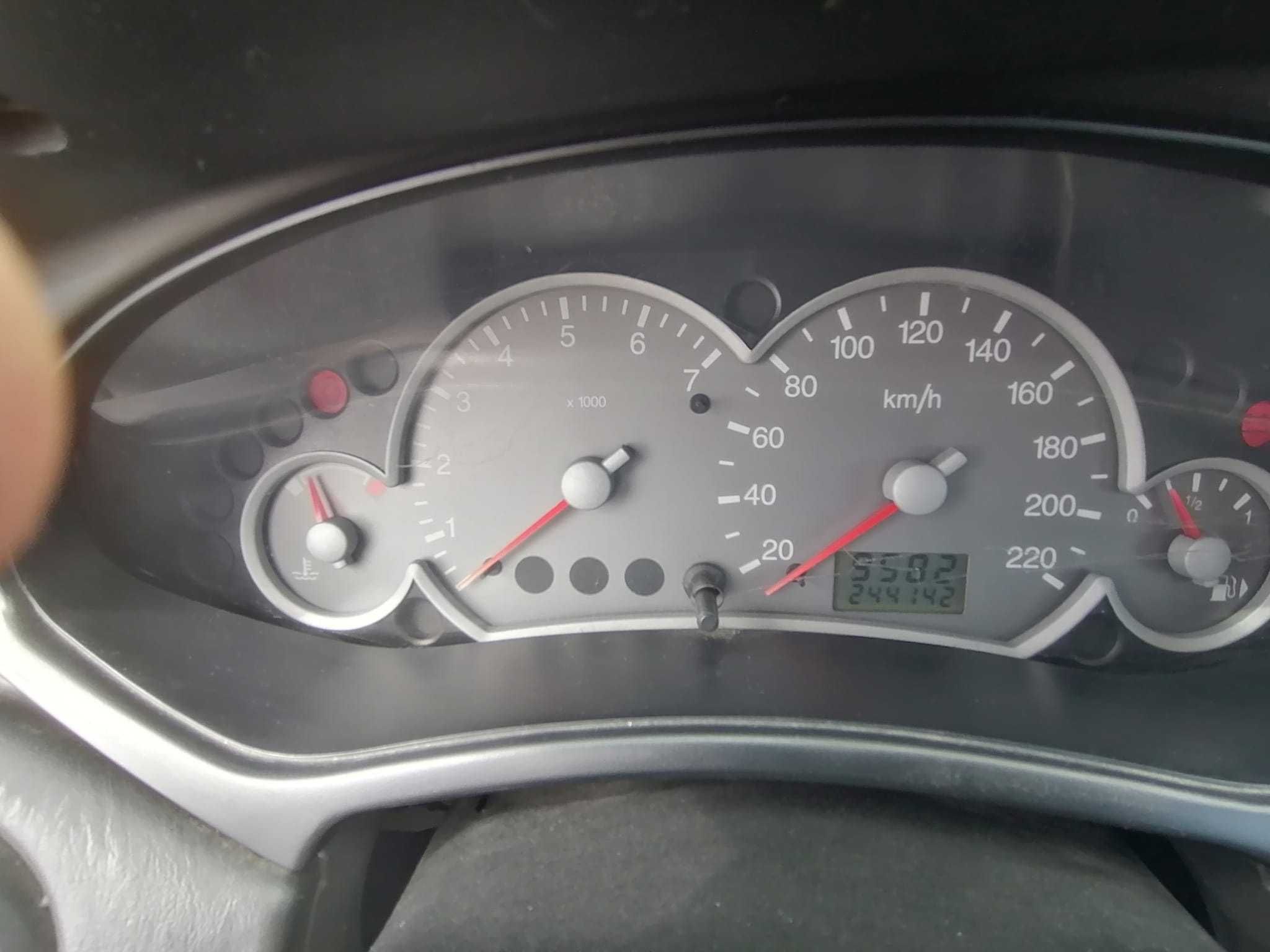 Ford Focus 1.8 (Diesel)