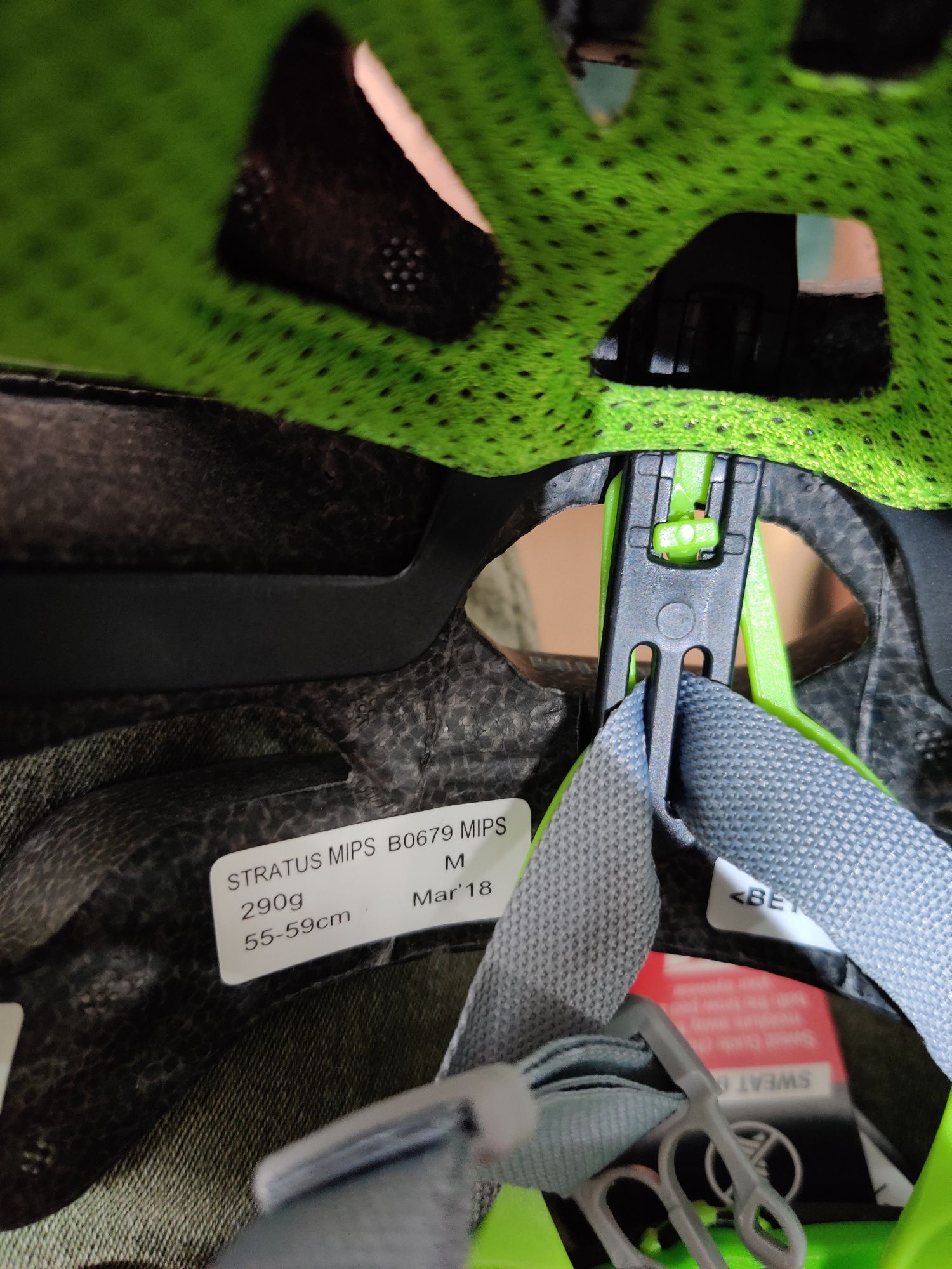 Kask rowerowy Bell stratus MIPS M