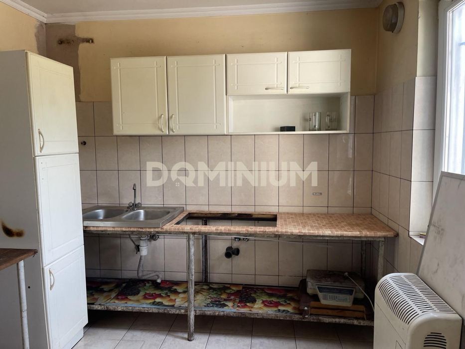 Продається комерція на центральній дорозі, в с. Іза