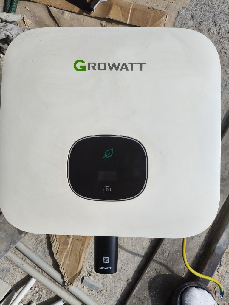 Sprzedam falownik GROWATT