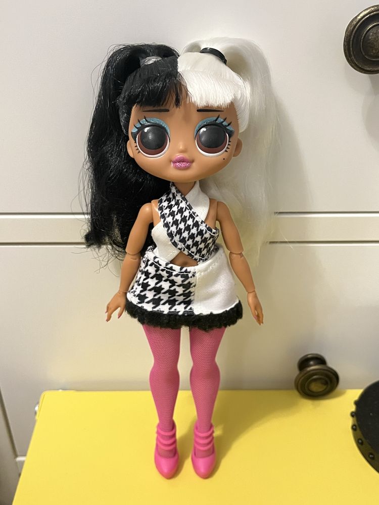 Lol surprise OMG Dollie Winter disco 1 seria stan bardzo dobry