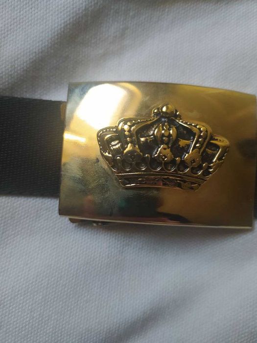 пряжка на женский ремень с короной 3D