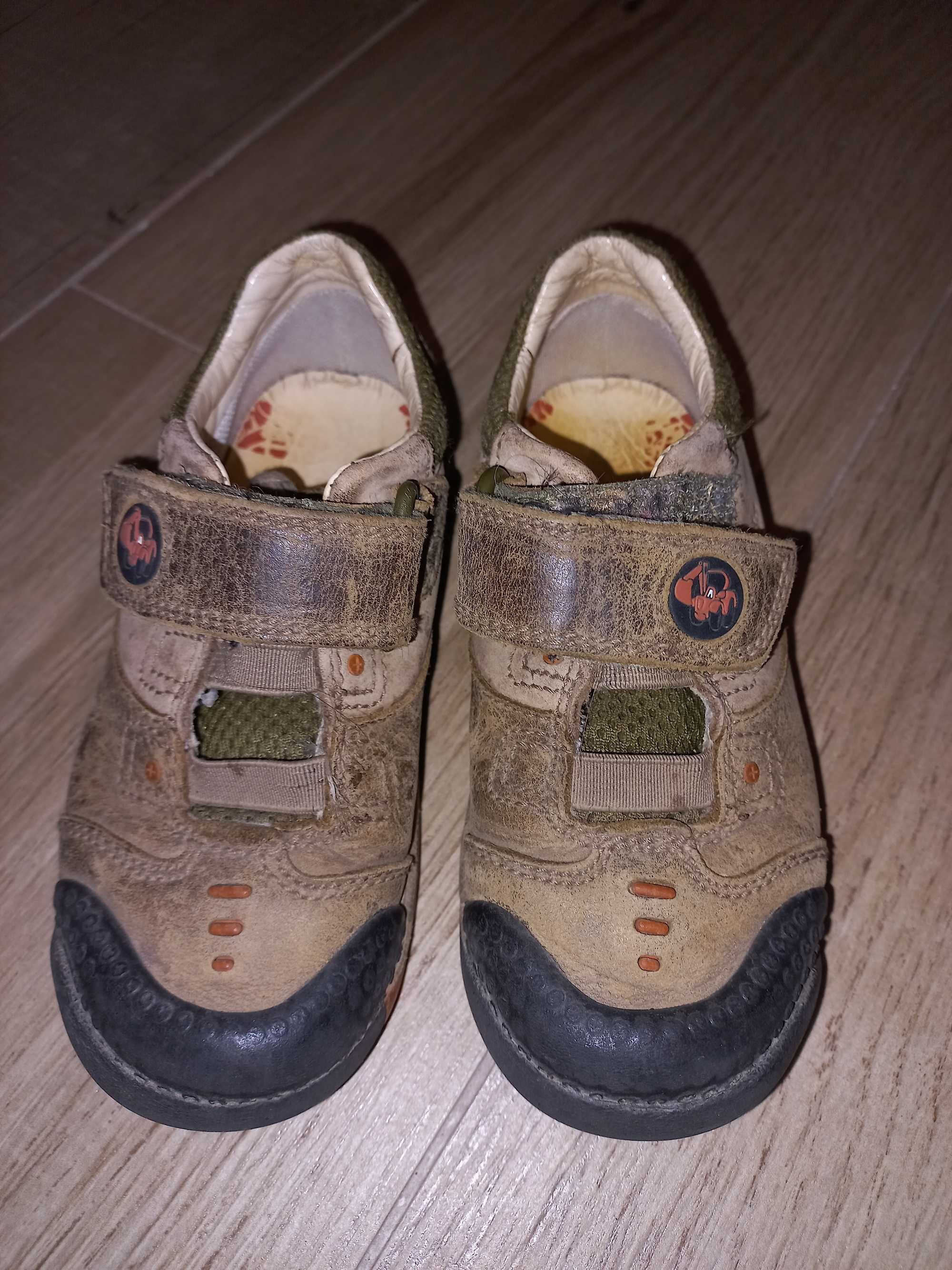 Buty trzewiki przejściowe Clarks r26