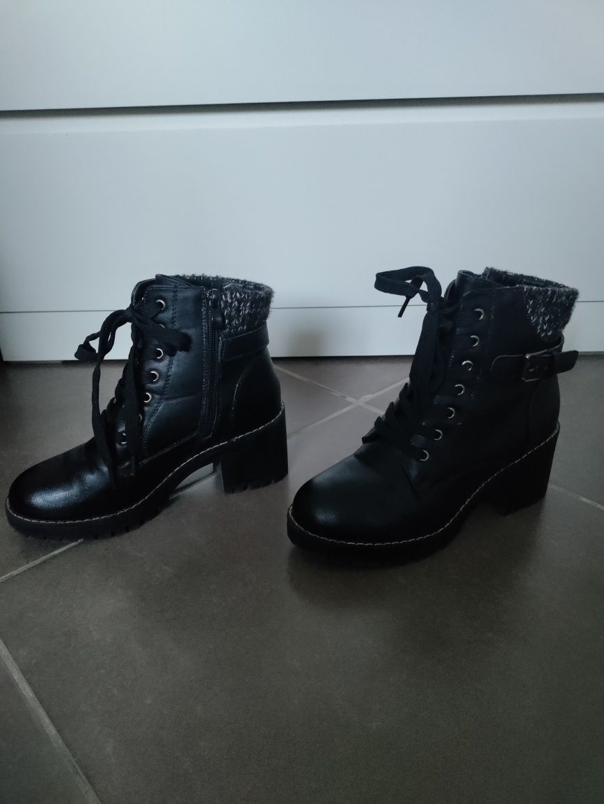 Vendo botas pretas