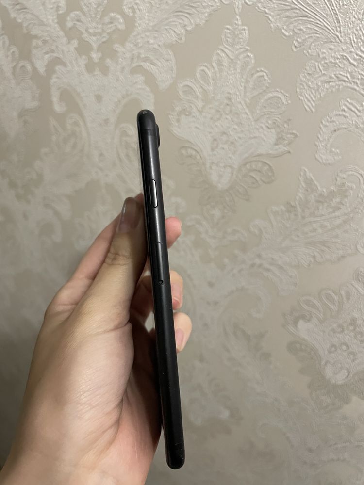 Продам IPhone 7 , 32gb