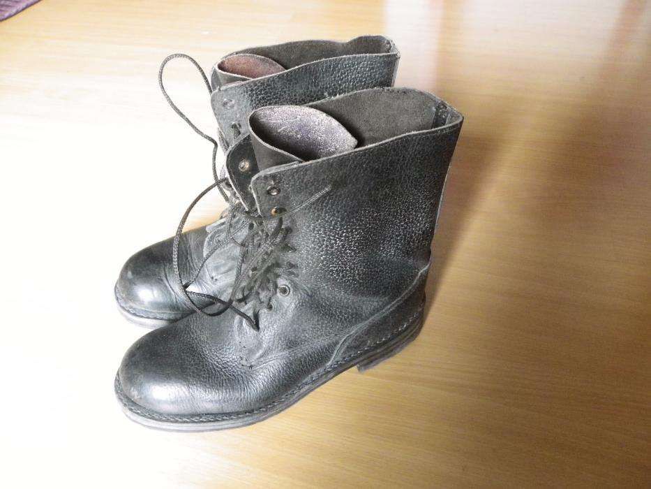 Botas da tropa usadas