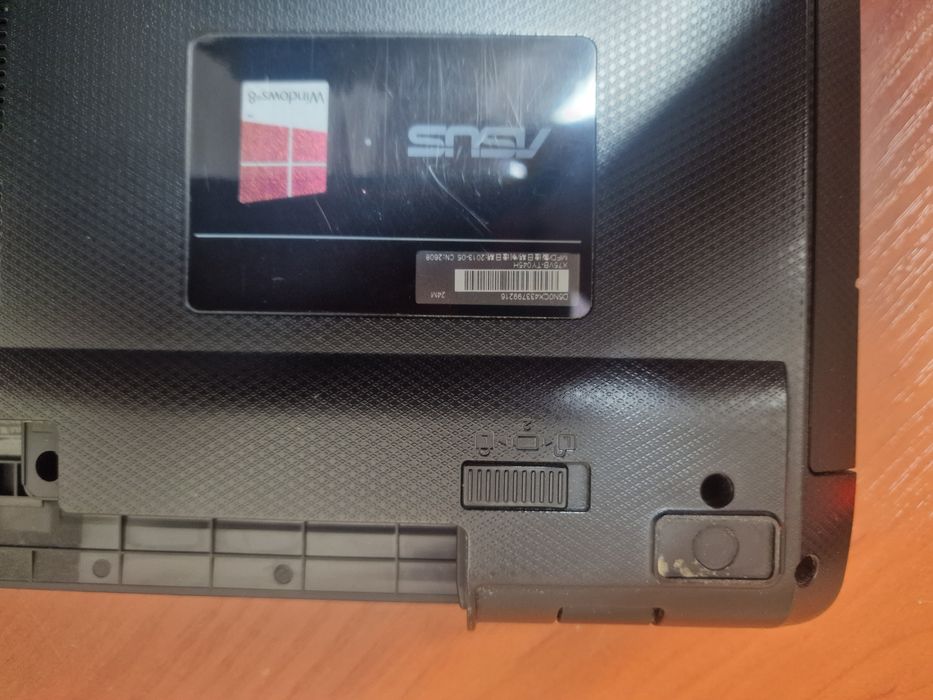 Uszkodzony laptop Asus X75VB intel i5, 8gb ram, GF740 - braki