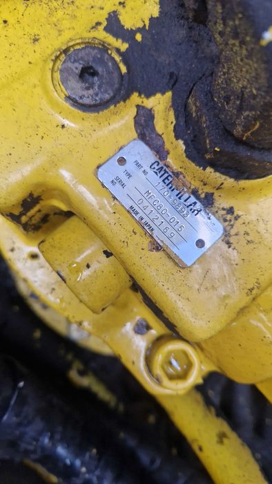 koparka cat 312c caterpillar reduktor obrotu rozdzielacz gąsienica