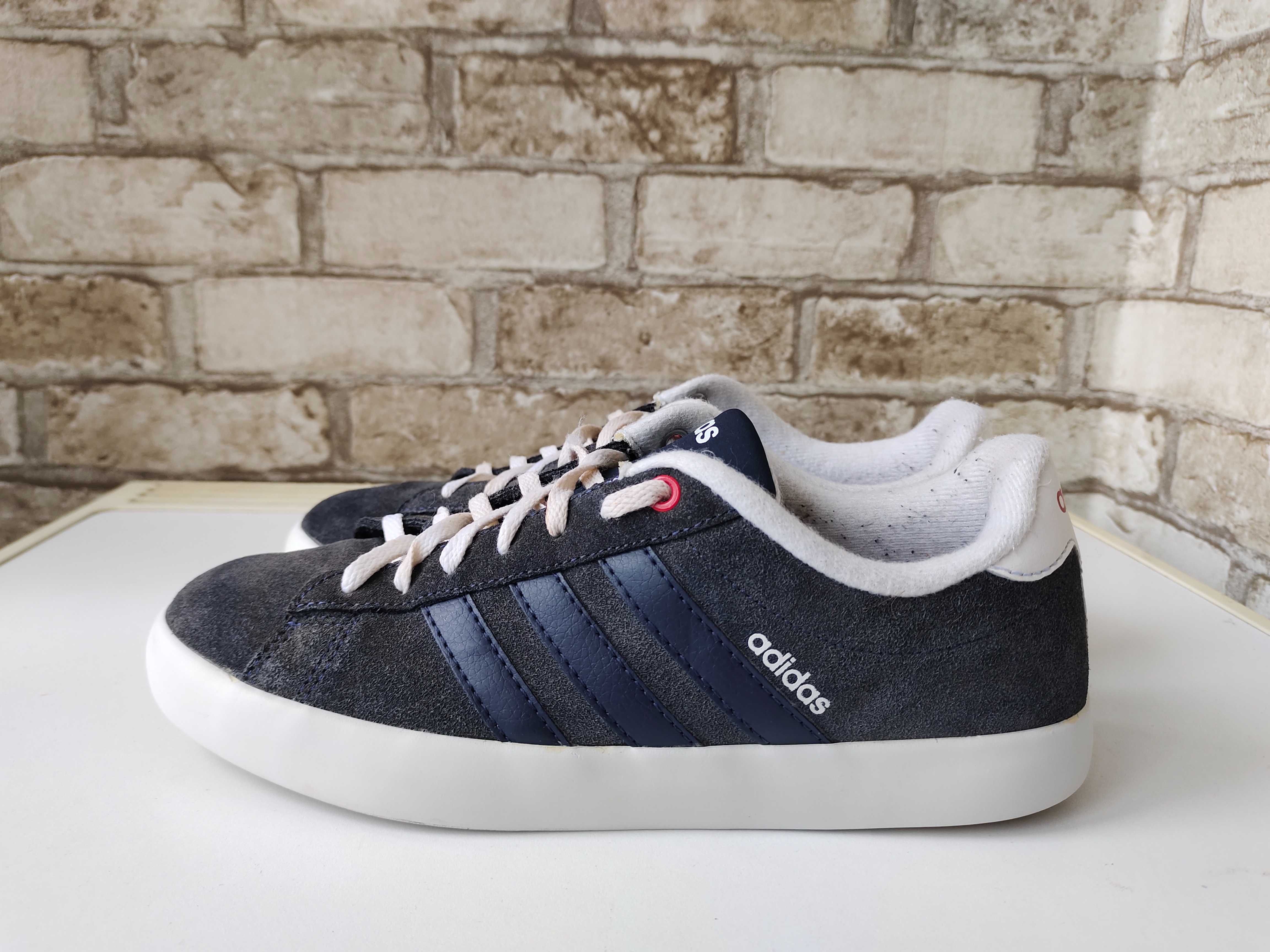 Кроссовки  adidas