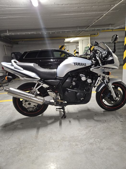 Sprzedam yamaha fzs 600 fazer  2002r