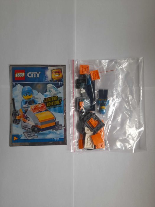 Lego City - Badacz Arktyki + skuter śnieżny i kość mamuta