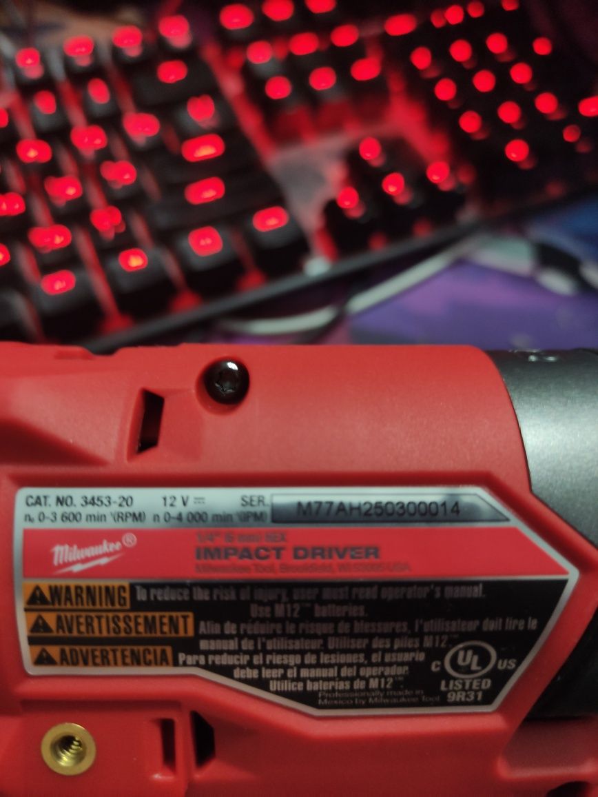 Імпакт Milwaukee m12 3453-20