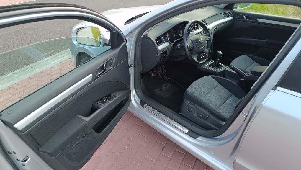 Skoda Superb 2 2.0 TDI cr, sreberko, klima, alumy, oryginał