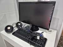 Monitor  Samsung 24", głośniki Creative i klawiatura