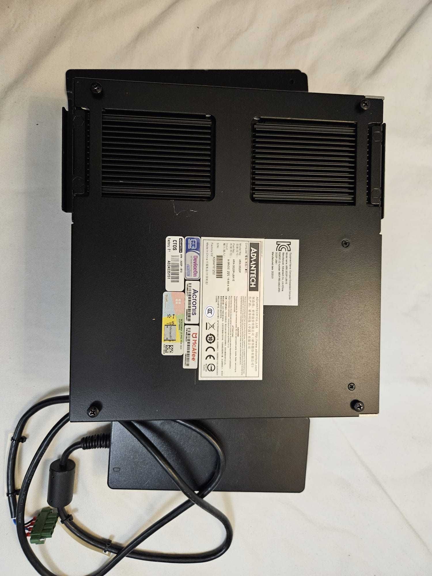 Komputer przemysłowy Advantech ARK-3520P-U8A1E Intel Core I5