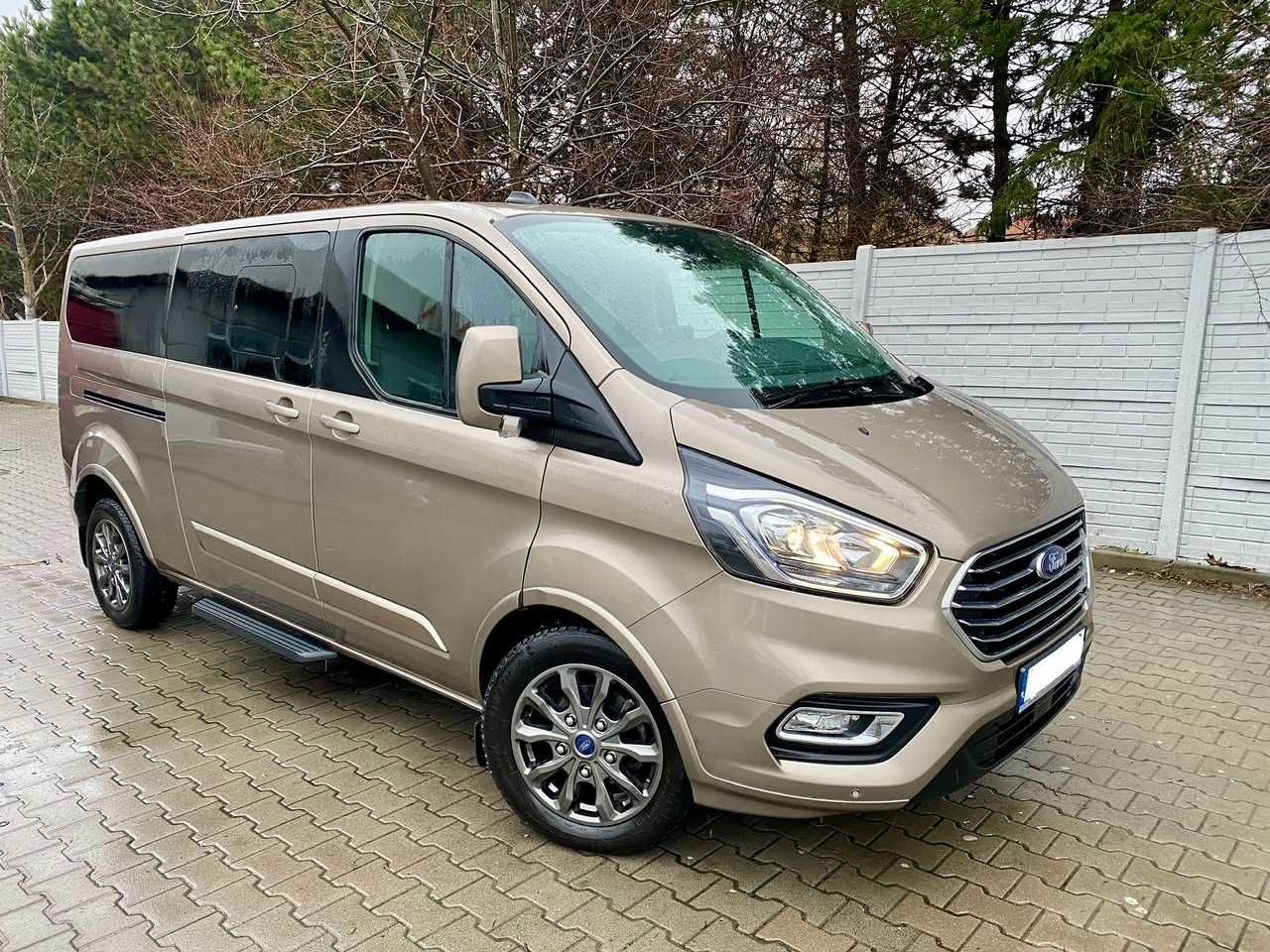 Ford Tourneo Custom Active 12.2023 ROK