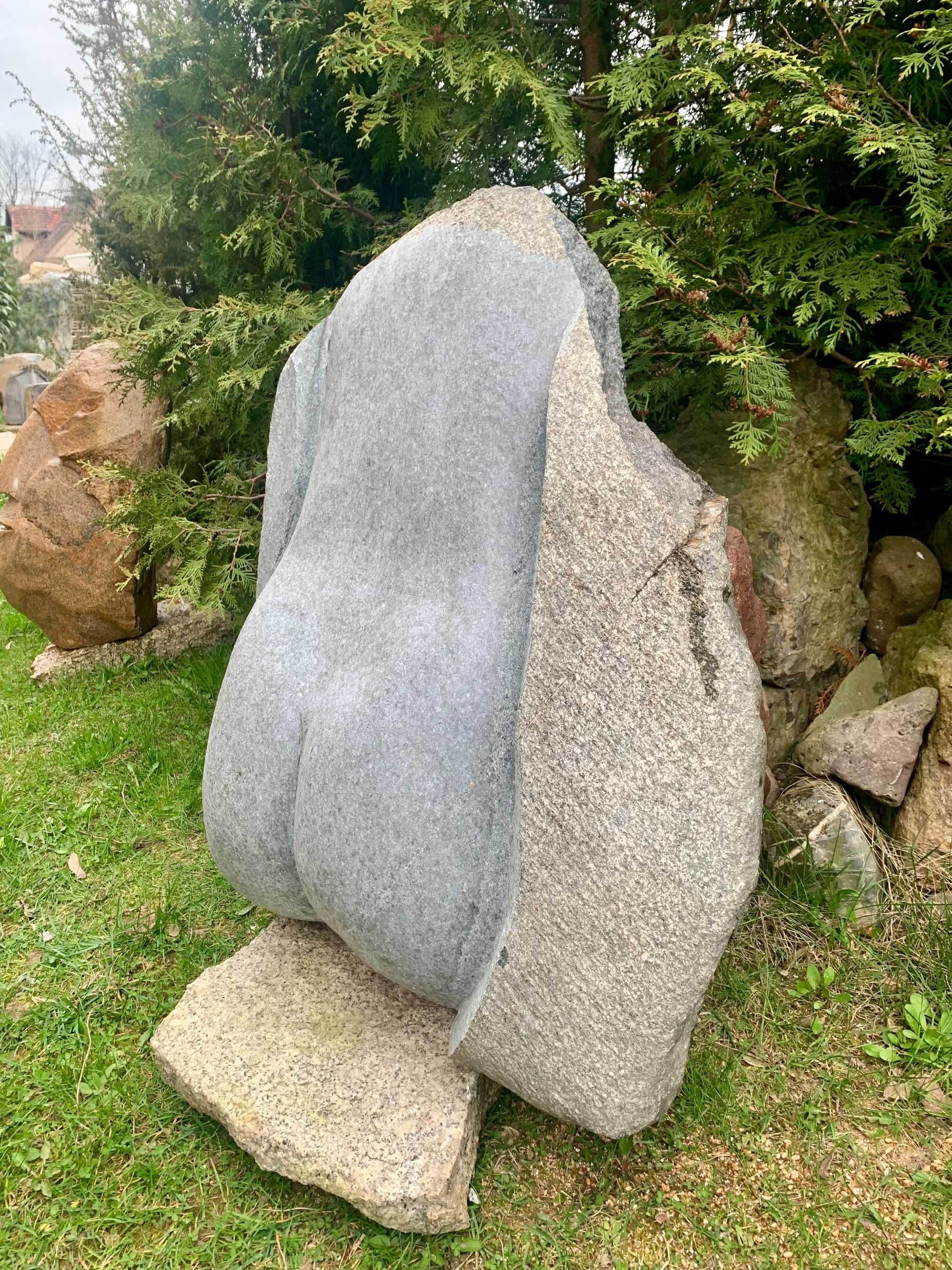 Rzeźba w kamieniu granitowym wysokość -80 cm