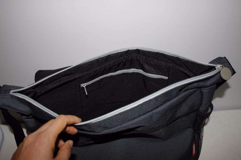 Mala Spider-Man NOVA com etiqueta Original Marvel