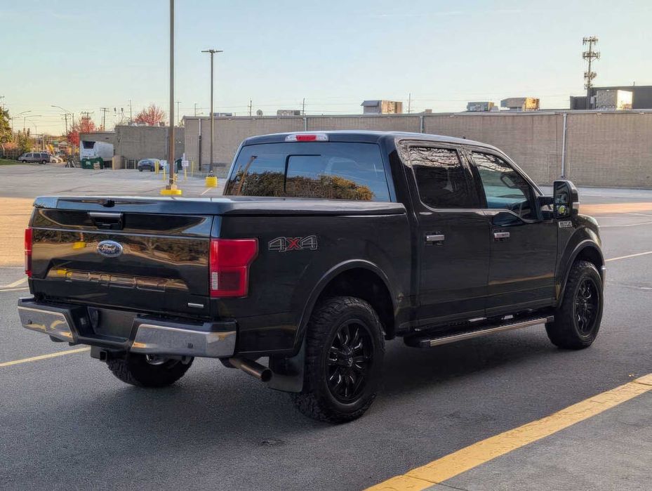 Ford F-150 Lariat      2020