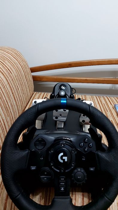 Logitech g923 та коробка передач для playstation