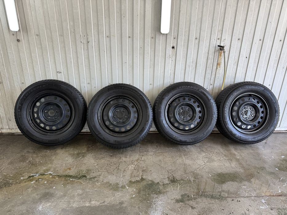 Диски R16 5x114.3 Резина зима 215/65R16