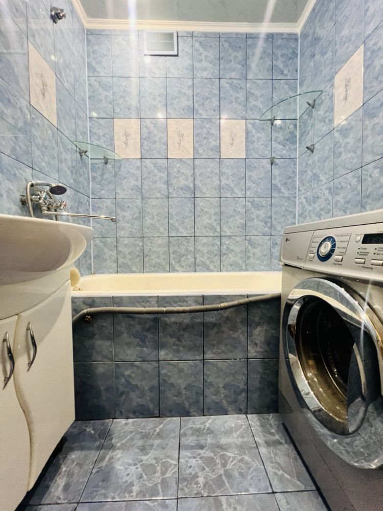 Продам 3к з АЕО на Новомиколаївці, 65кв