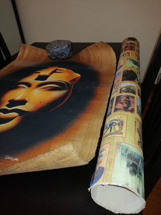 Nefertiti - Pintura à mão em papiro de alta qualidade