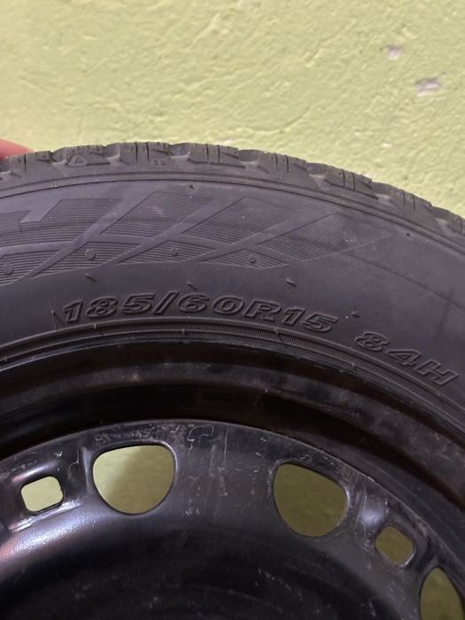Prawie nowe opony NEXAN 15” z felgami stalowymi