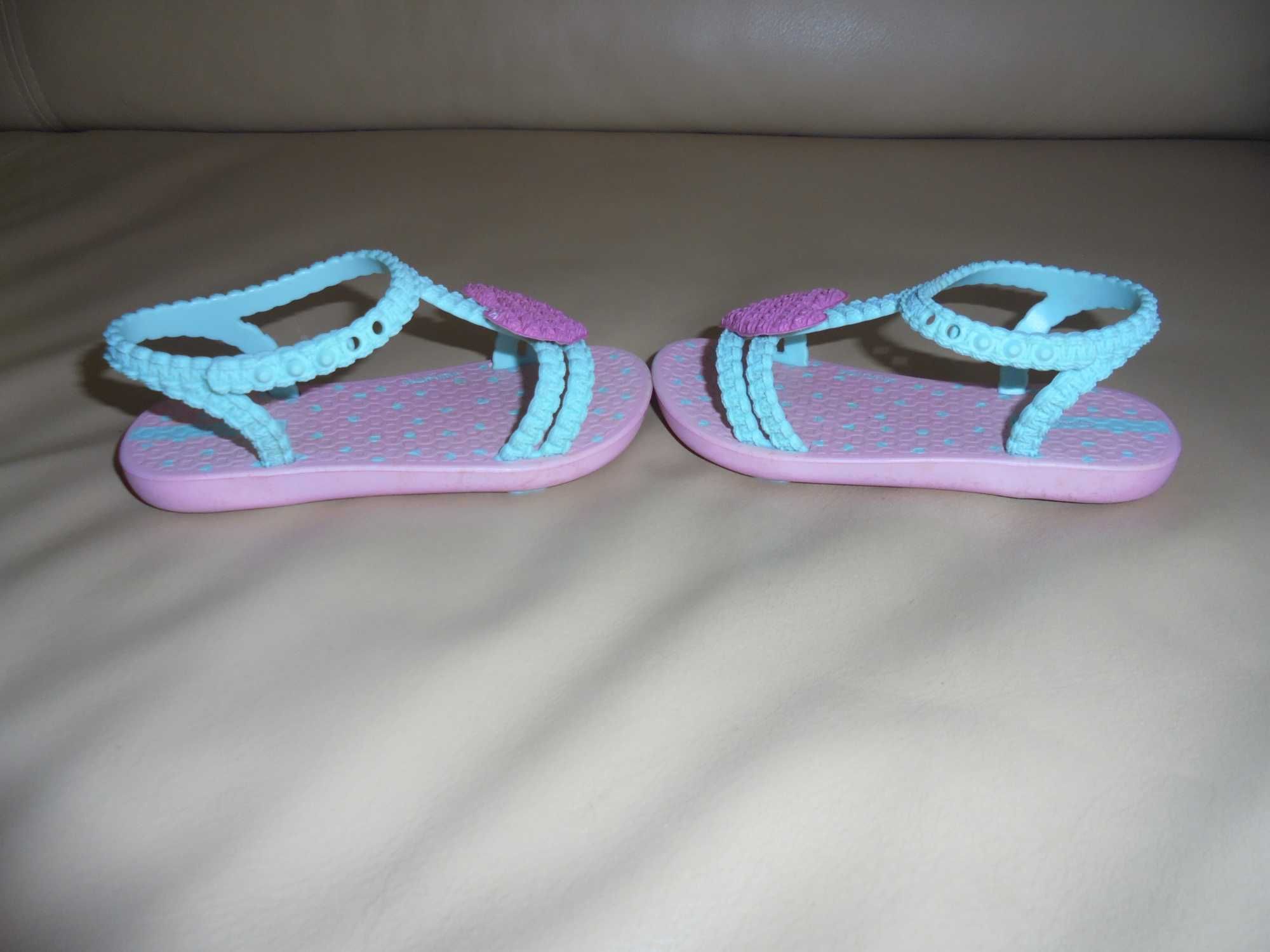 sandálias de menina frescas